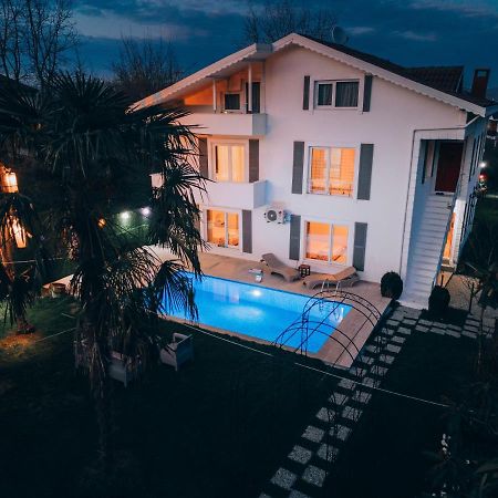 Villa Atlas Muhafazakar Havuzlu, Mustakil Genis Bahceli Sapanca Eksteriør billede