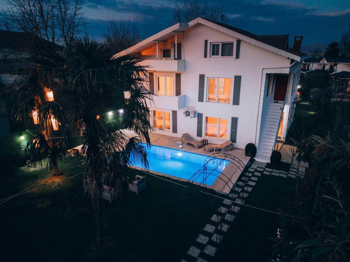 Villa Atlas Muhafazakar Havuzlu, Mustakil Genis Bahceli Sapanca Eksteriør billede
