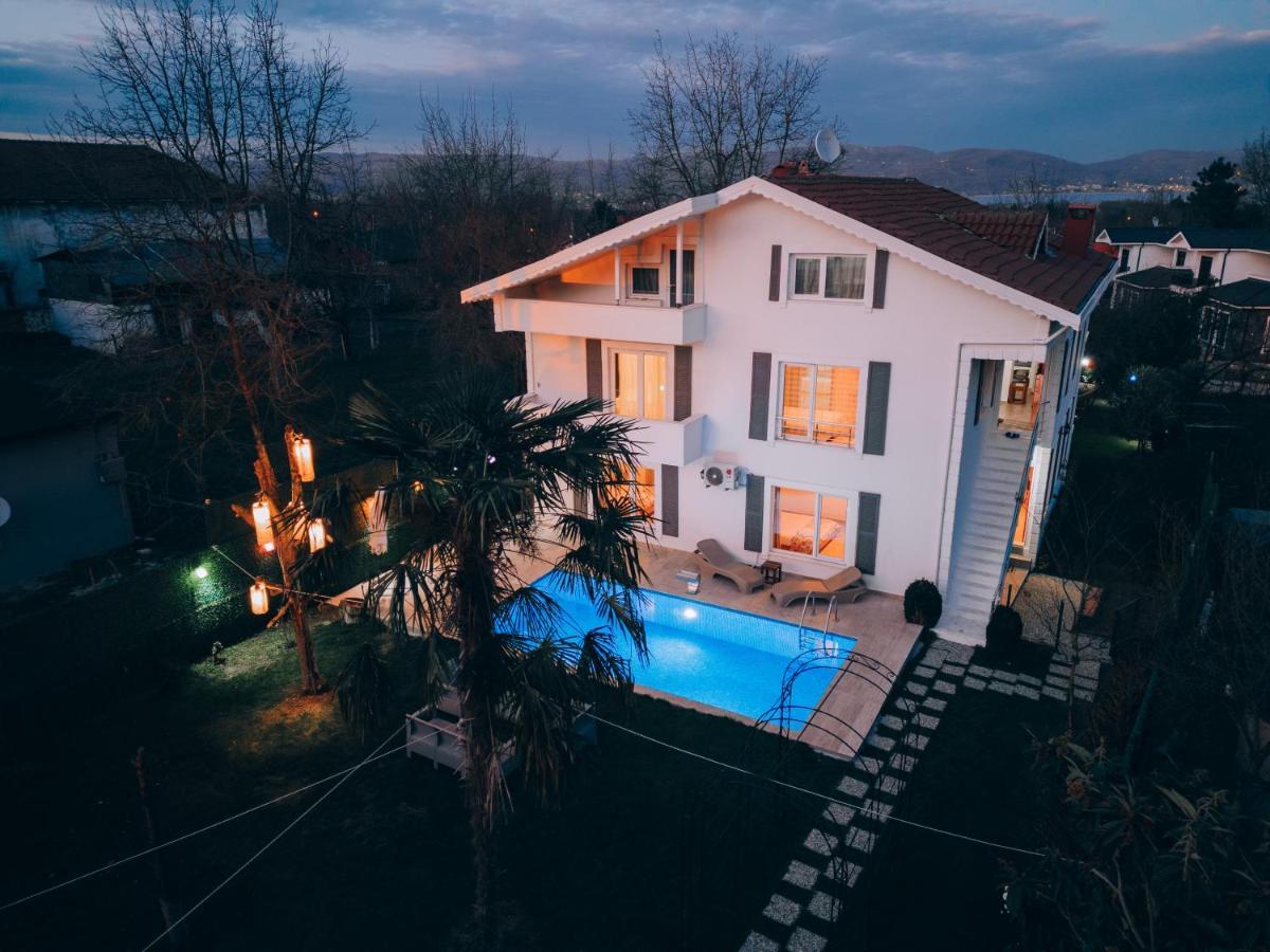 Villa Atlas Muhafazakar Havuzlu, Mustakil Genis Bahceli Sapanca Eksteriør billede