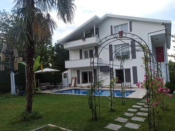 Villa Atlas Muhafazakar Havuzlu, Mustakil Genis Bahceli Sapanca Eksteriør billede